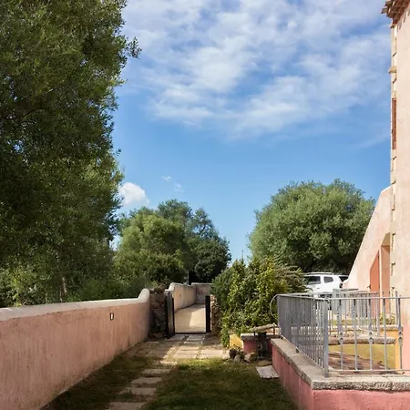 Apartmán Pittulongu Comfy Apt - W/ Private Parking & Pool