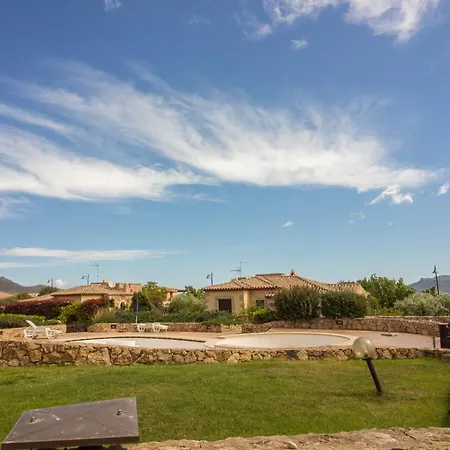 Apartmán Pittulongu Comfy Apt - W/ Private Parking & Pool Olbia