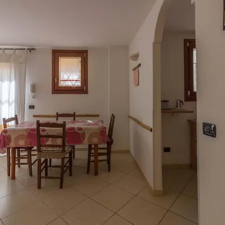 Pittulongu Comfy Apt - W/ Private Parking & Pool Appartamento Olbia